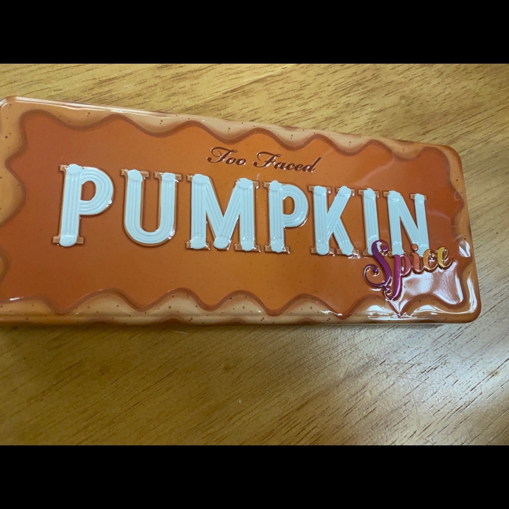 NWOT Too Faced pumpkin spice palette!